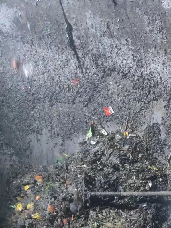 板桥镇污水池清理